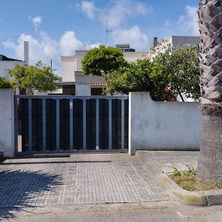 Appartamento Indipendente Nardy-Ros Torre dell'Orso Luaran gambar