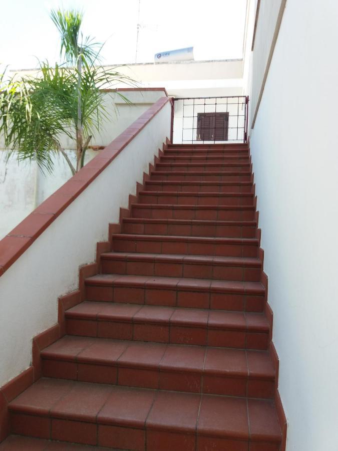 Appartamento Indipendente Nardy-Ros Torre dell'Orso Luaran gambar