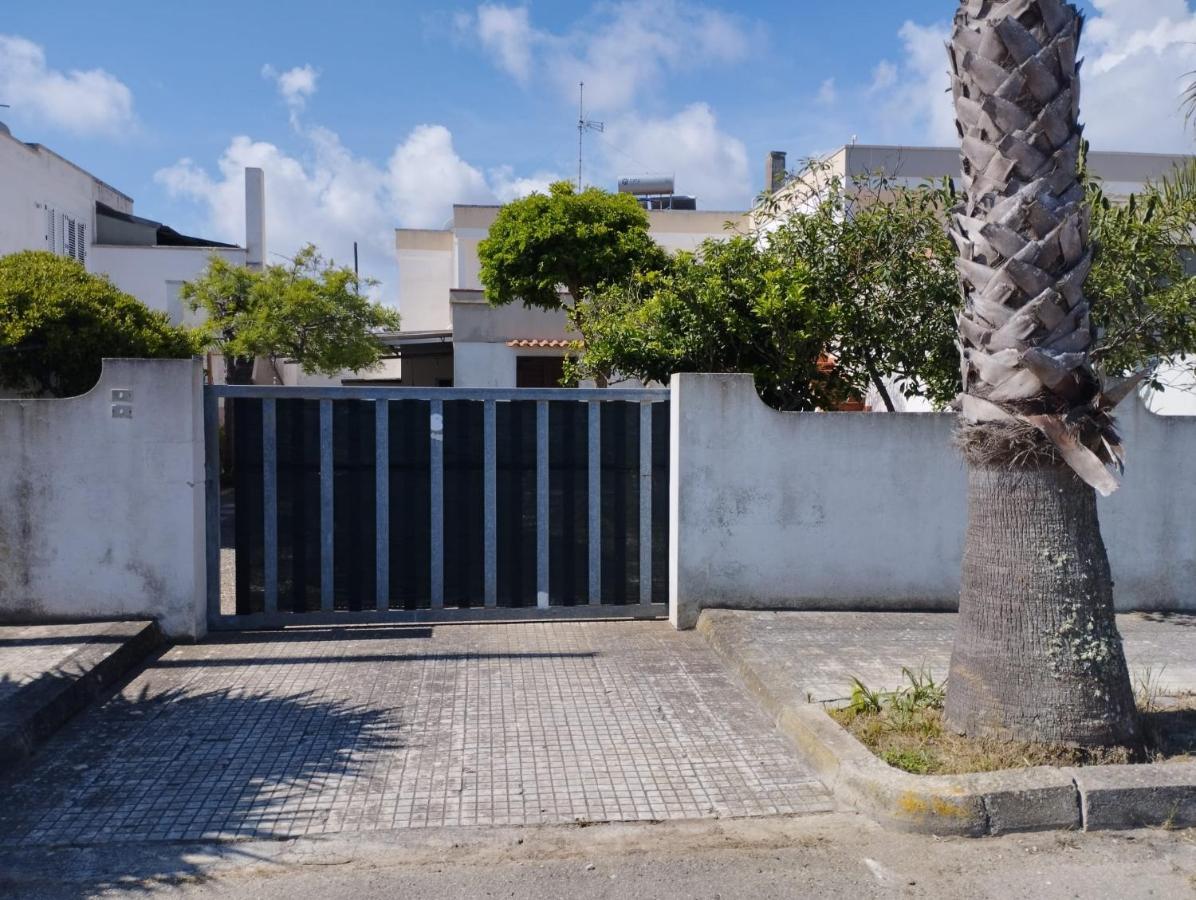 Appartamento Indipendente Nardy-Ros Torre dell'Orso Luaran gambar